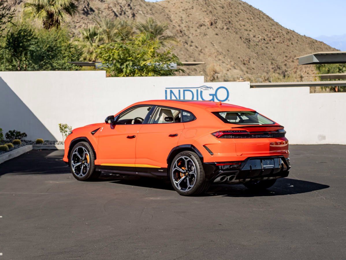 Used 2025 Lamborghini Urus SE image 9