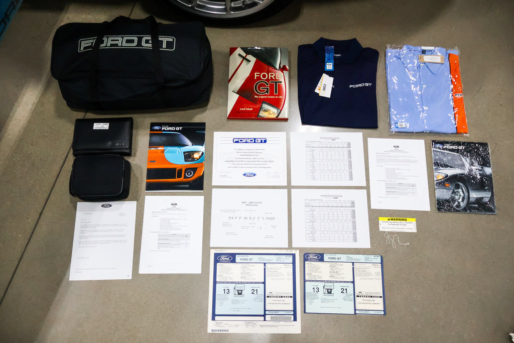 Used 2006 Ford GT RWD image 49