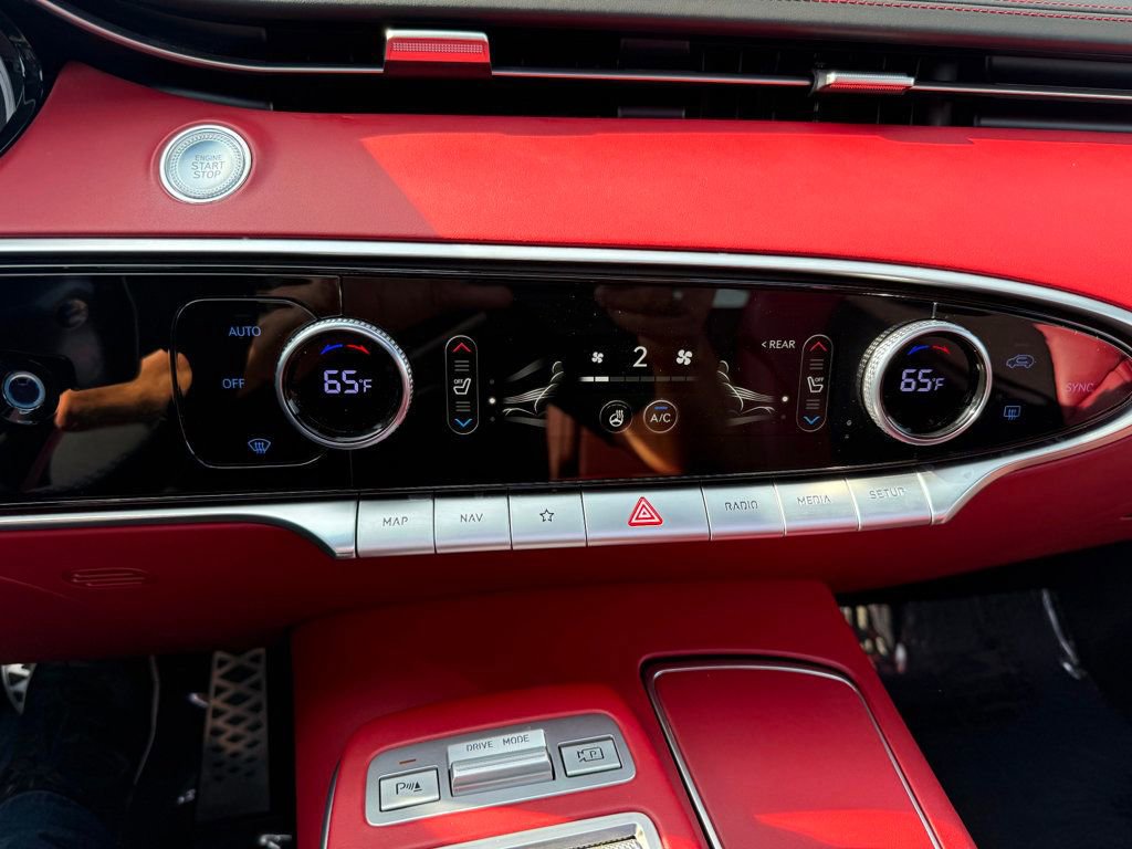 Used 2022 Genesis GV70 2.5T w/ Sport Prestige Package image 17