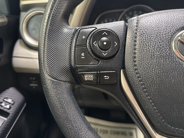 Used 2015 Toyota RAV4 LE FWD image 16
