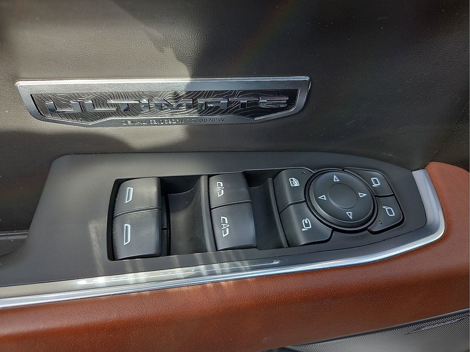 Used 2024 GMC Sierra 1500 Denali Ultimate image 15