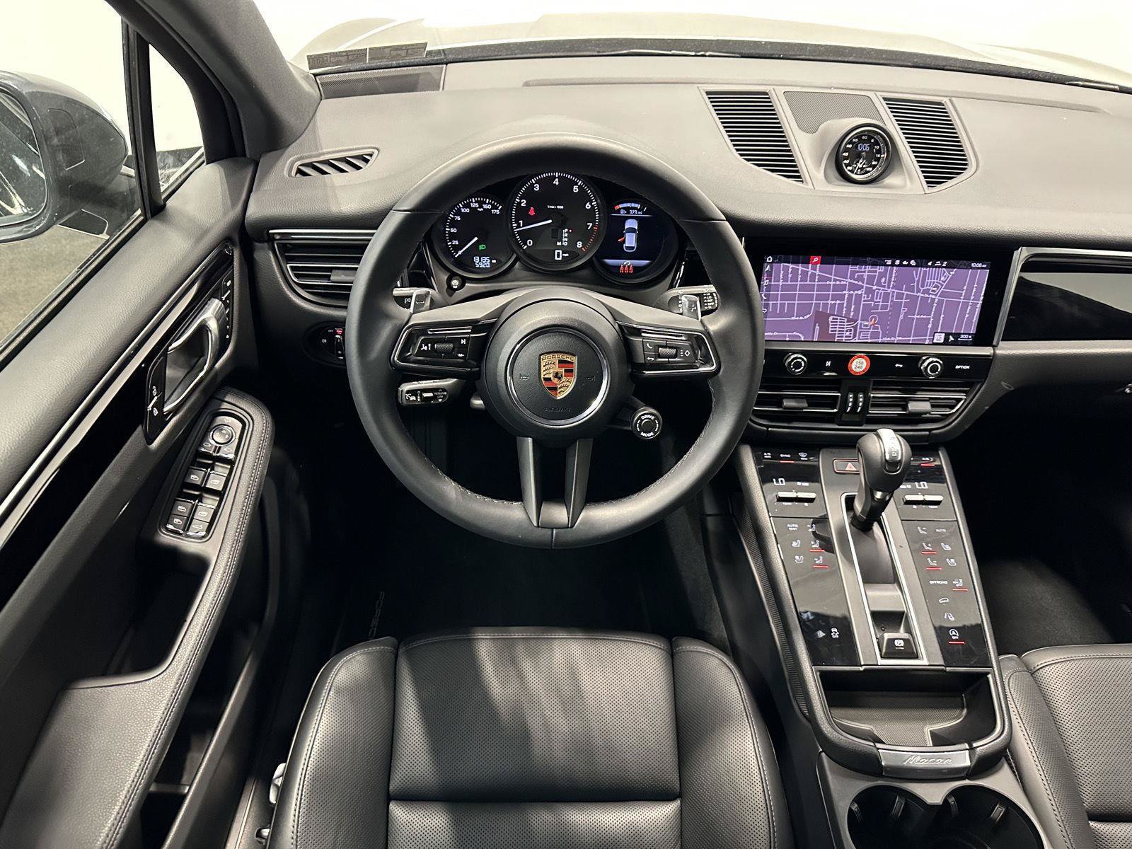 Certified 2026 Porsche Macan AWD/4WD image 26