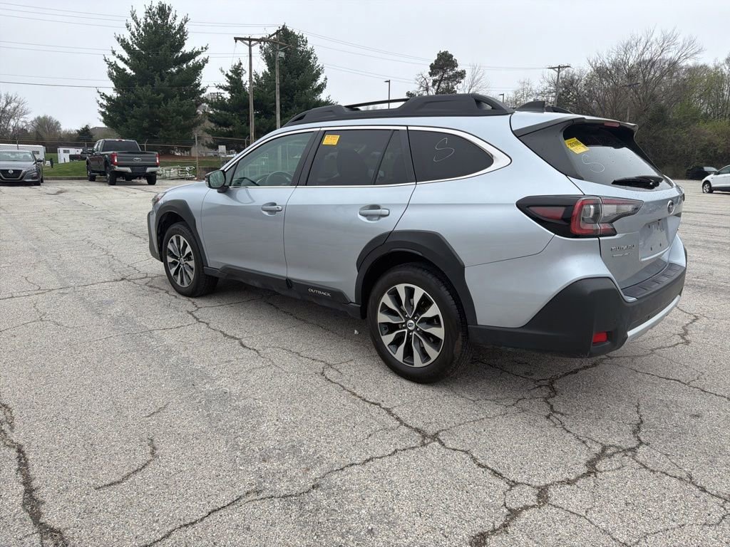Used 2023 Subaru Outback Limited image 12