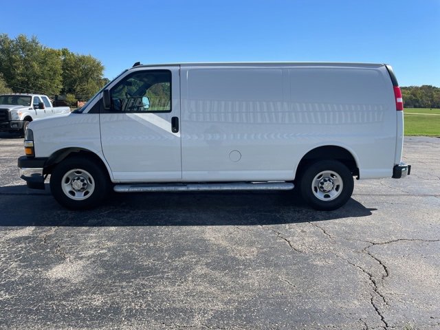 Used 2024 Chevrolet Express 2500 w/ Driver Convenience Package image 4