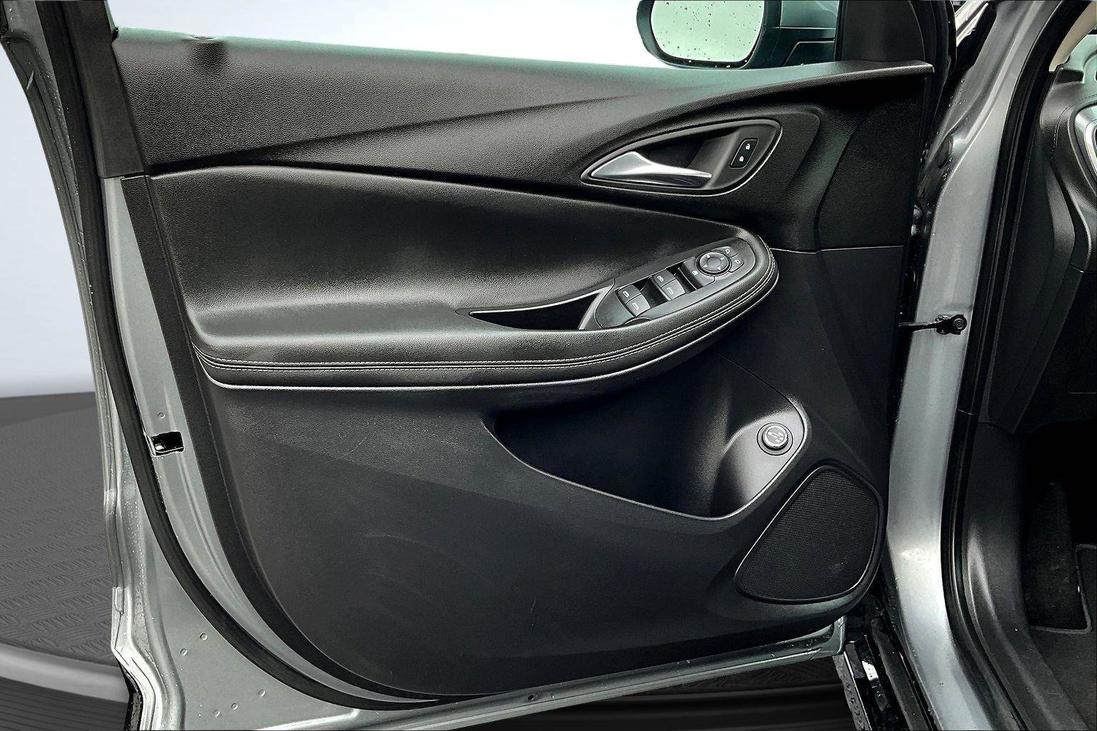 Used 2024 Buick Encore GX Sport Touring AWD/4WD image 24