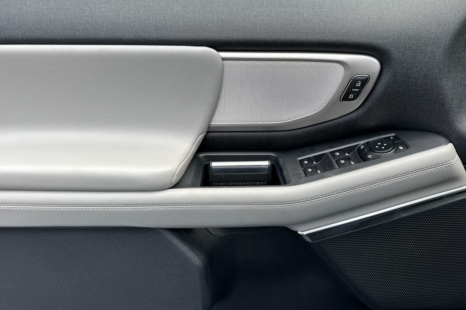 New 2026 Ford Expedition Active AWD/4WD image 8