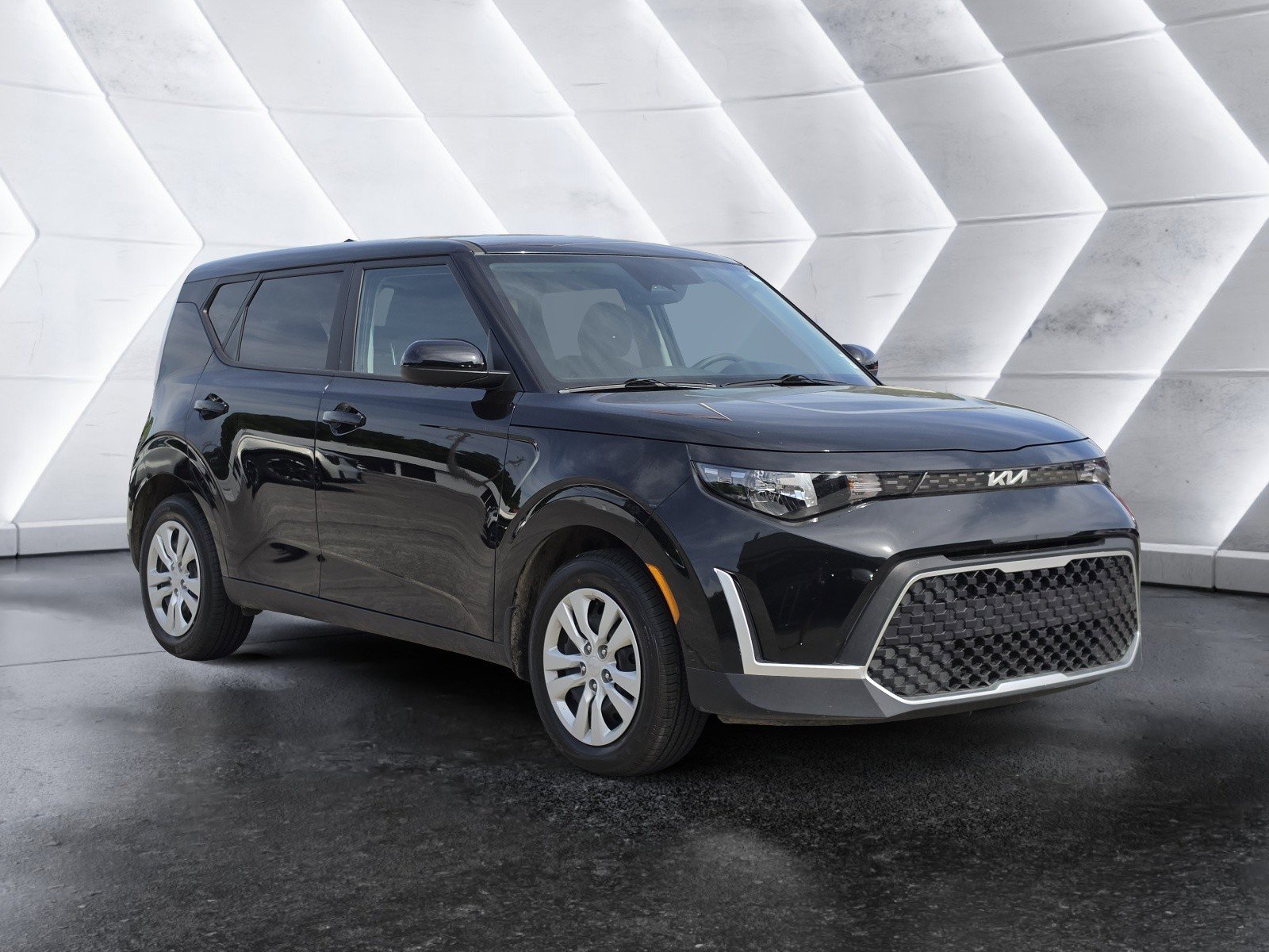 Used 2025 Kia Soul LX FWD video 2