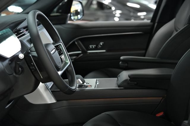 Used 2026 Land Rover Range Rover SE AWD/4WD image 18