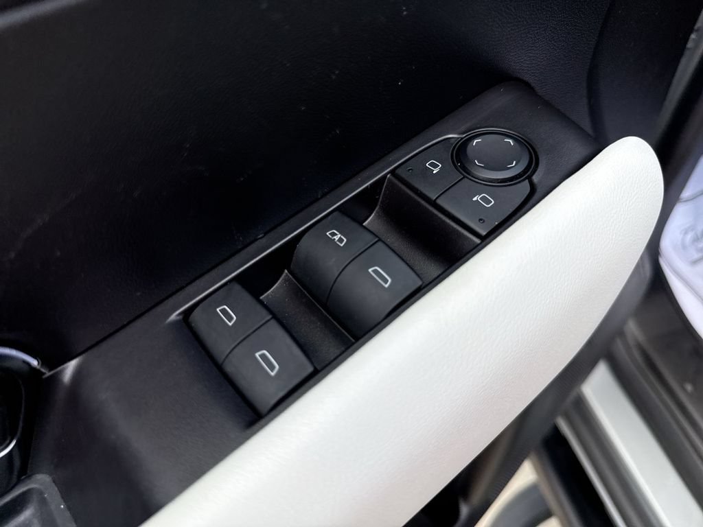 Used 2024 GMC Canyon AT4X AWD/4WD image 13