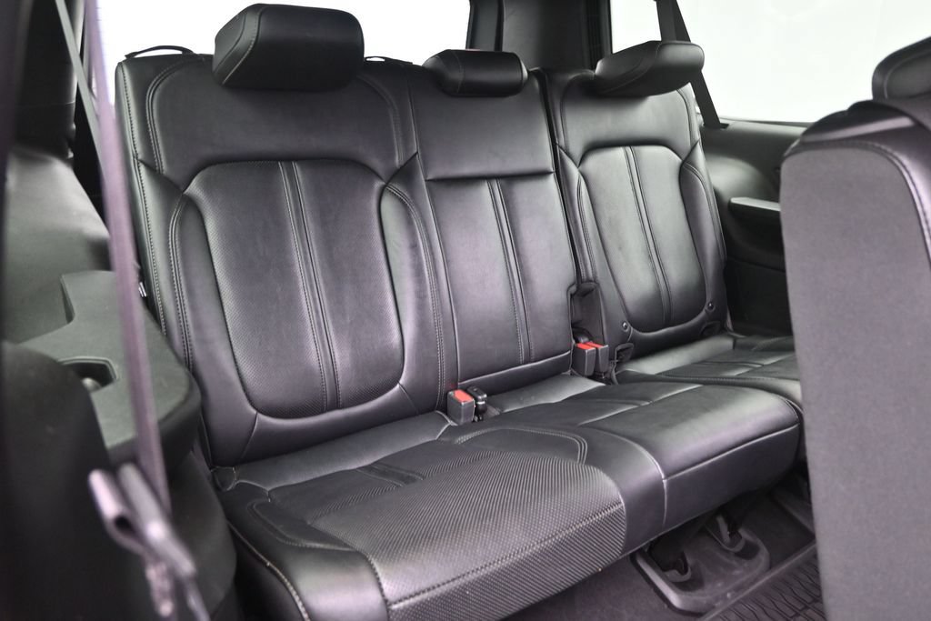 Used 2024 Jeep Wagoneer L Series II w/ Flexible Seating Group AWD/4WD image 20