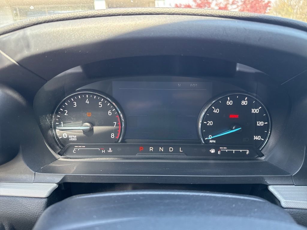 Used 2022 Ford Explorer XLT w/ Equipment Group 202A image 6