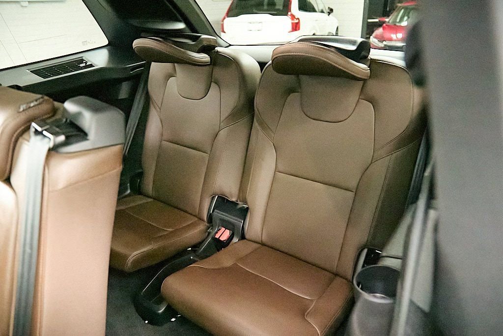 Certified 2024 Volvo XC90 T8 Plus w/ Protection Package Premier image 23