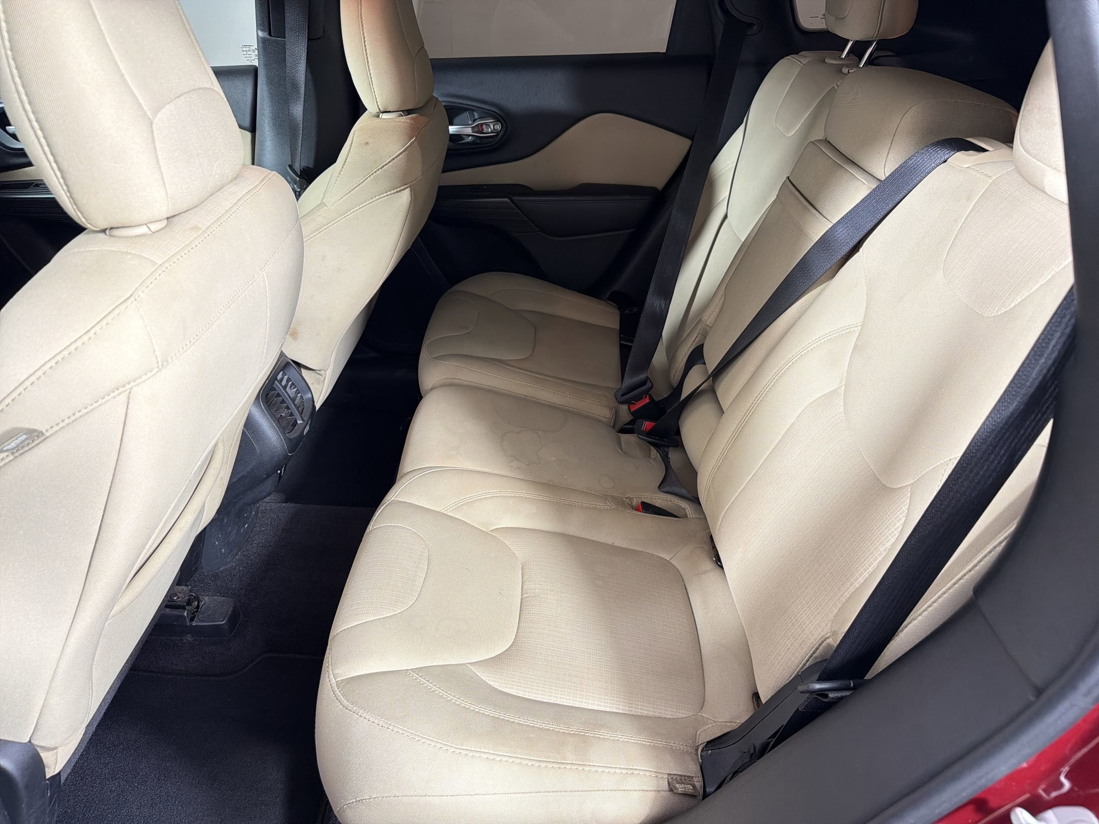 Used 2016 Jeep Cherokee Latitude w/ Comfort/Convenience Group AWD/4WD image 15