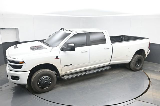 Used 2026 RAM 3500 Laramie w/ Night Edition AWD/4WD image 22