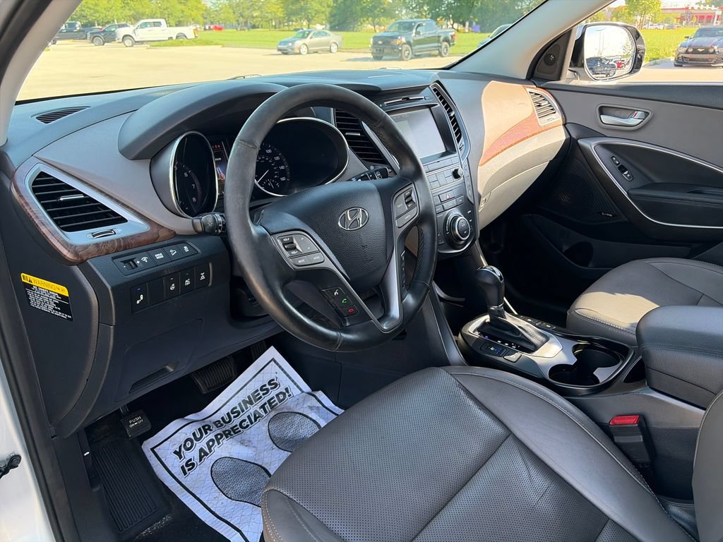 Used 2017 Hyundai Santa Fe AWD image 14