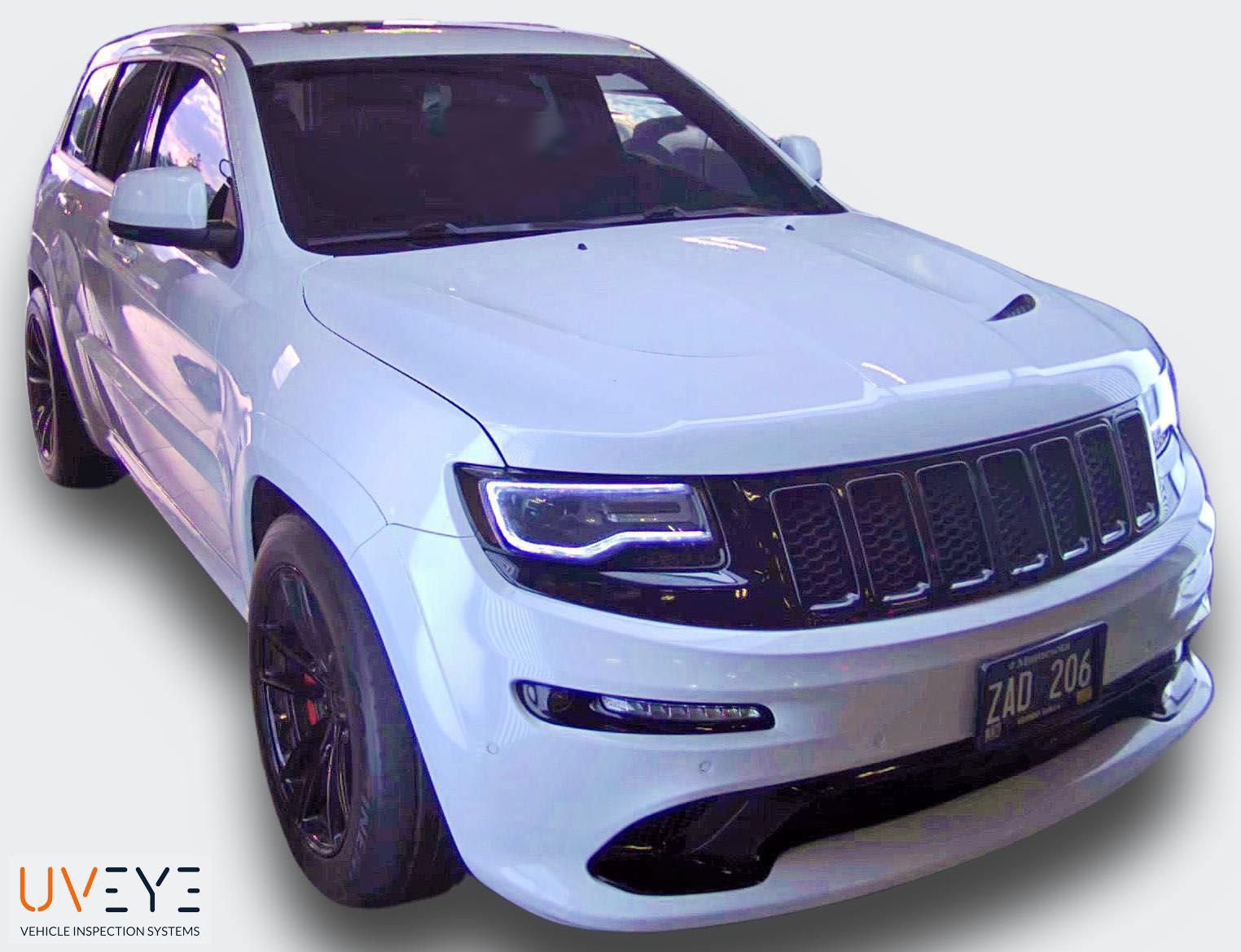 Used 2015 Jeep Grand Cherokee SRT w/ Trailer Tow Group IV AWD/4WD image 9
