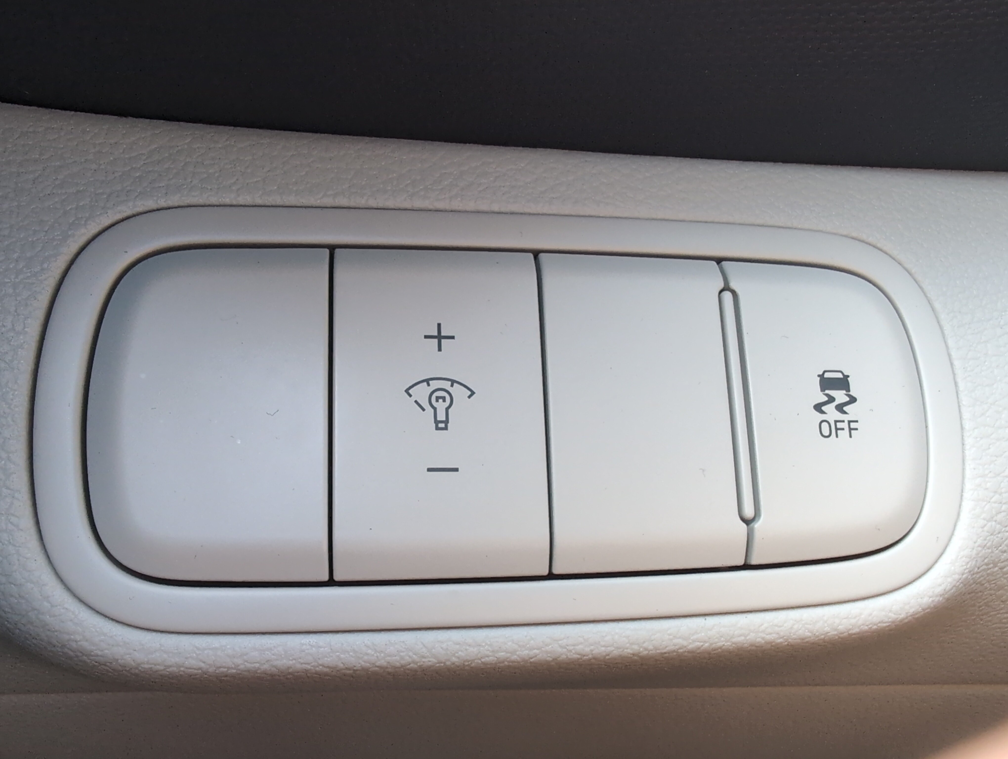 Used 2026 Hyundai Venue SEL FWD image 35