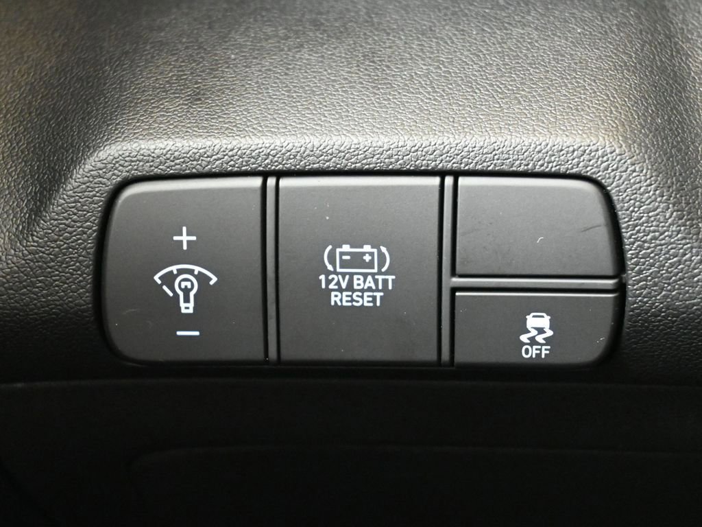 New 2026 Hyundai Elantra Blue image 24