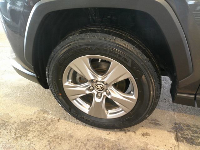 Used 2024 Toyota RAV4 LE image 10