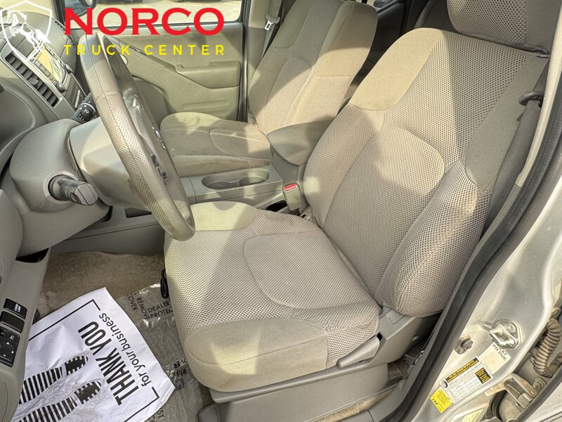 Used 2017 Nissan Frontier SV RWD image 17