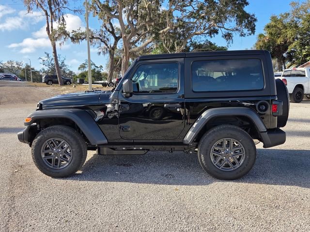 Used 2026 Jeep Wrangler Sport AWD/4WD image 4