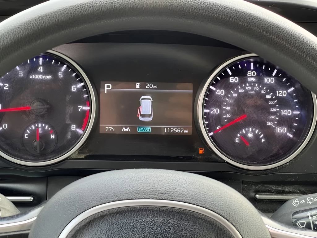 Used 2022 Kia Carnival LX image 14