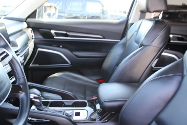 Used 2024 Kia Telluride LX FWD image 28