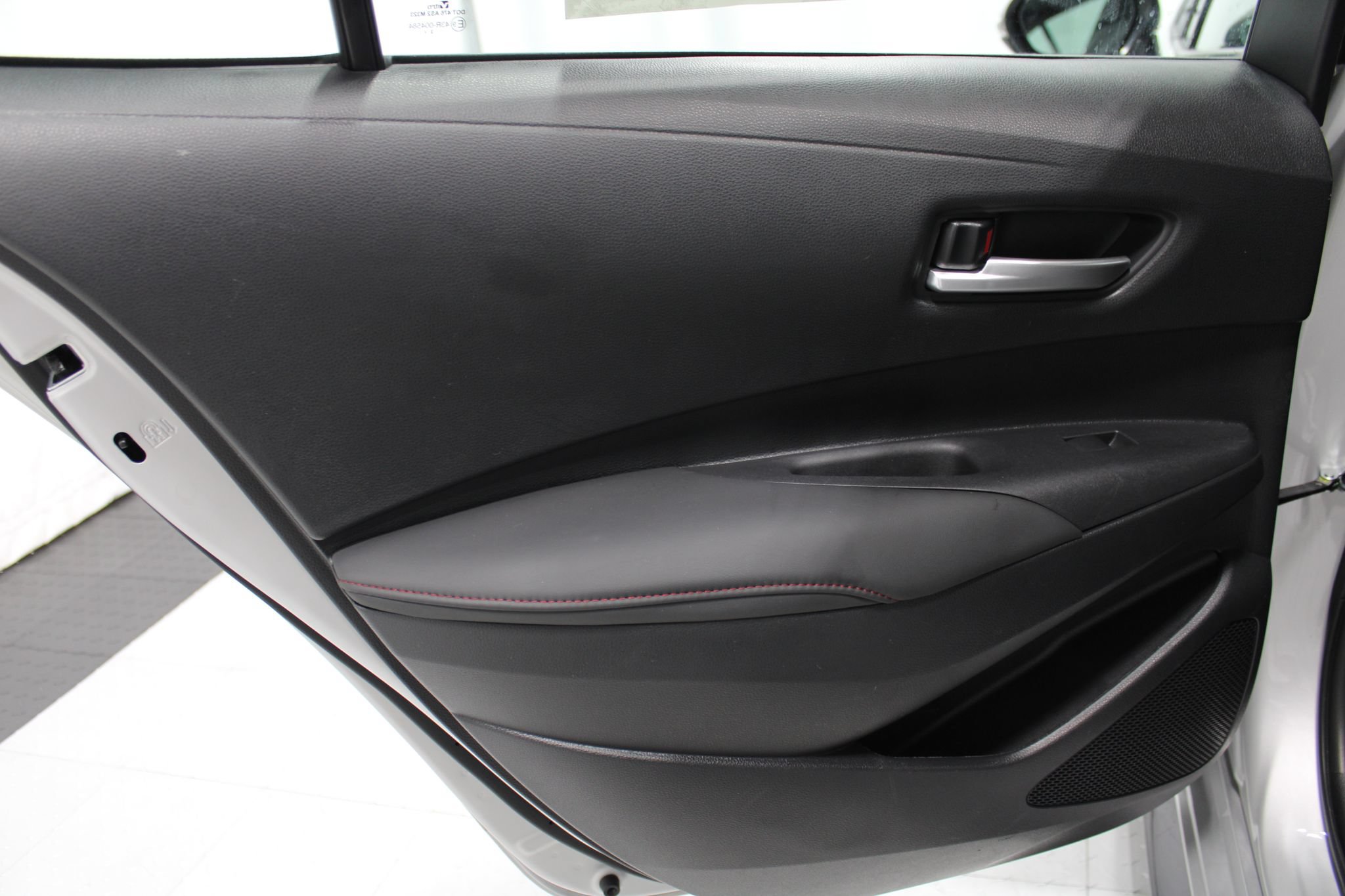 Used 2024 Toyota Corolla SE w/ SE Premium Package FWD image 14