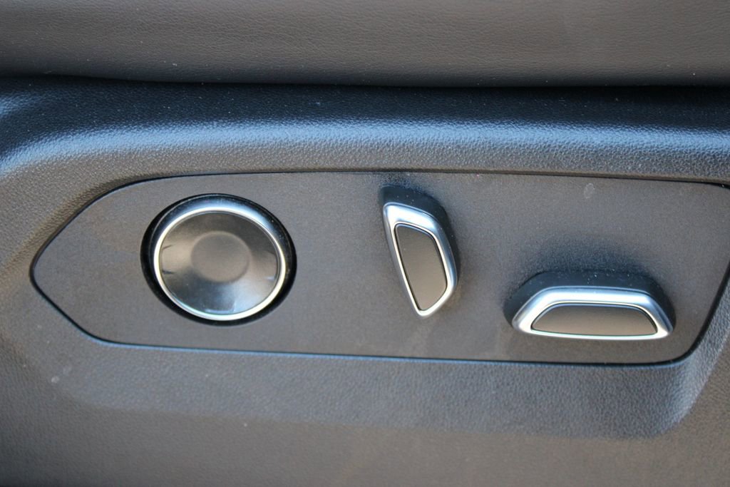 Used 2024 Cadillac Escalade Sport AWD/4WD image 29