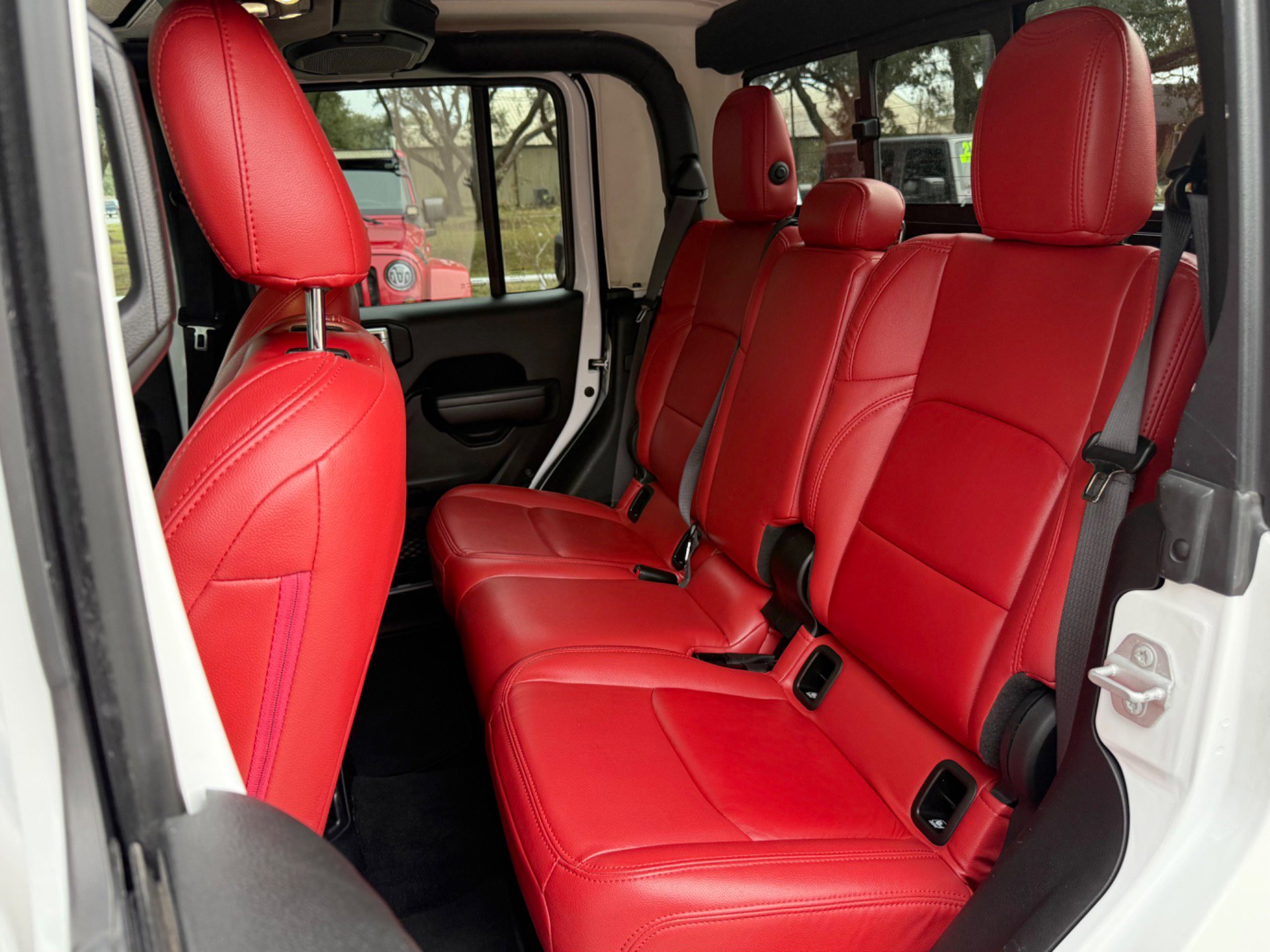 Used 2021 Jeep Gladiator Sport image 39