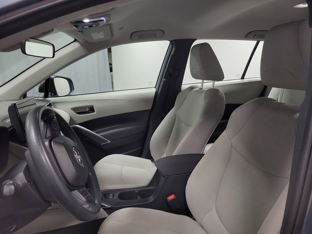 Used 2024 Toyota Corolla Cross L image 12