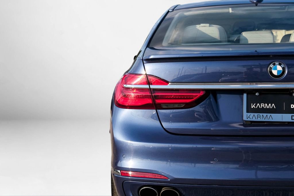Used 2019 BMW ALPINA B7 xDrive w/ Luxury Rear Seating Package image 50