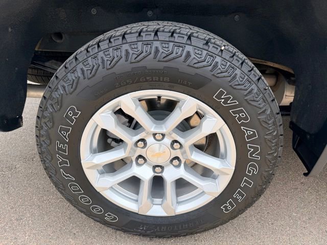 Used 2023 Chevrolet Silverado 1500 LT AWD/4WD image 10