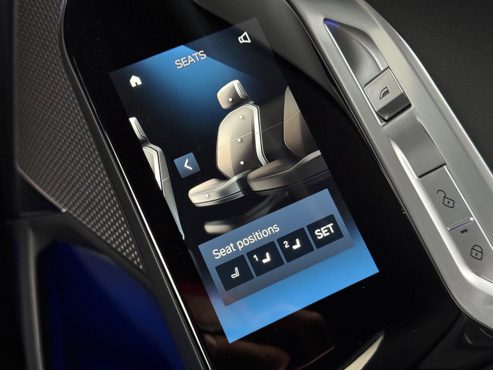 Used 2024 BMW i7 eDrive50 w/ M Sport Package RWD image 40