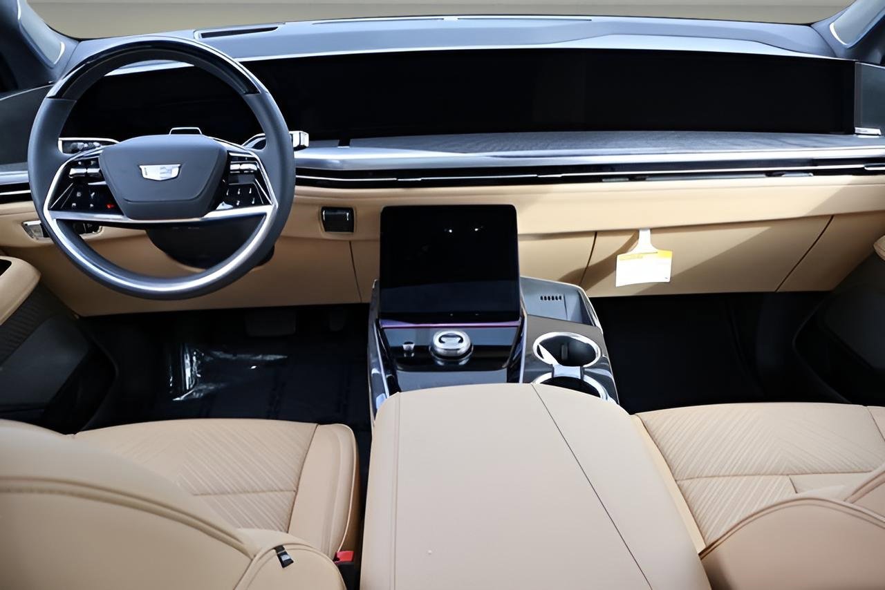 New 2025 Cadillac Escalade IQ Luxury 2 w/ LPO, Premium Carpet Package image 15