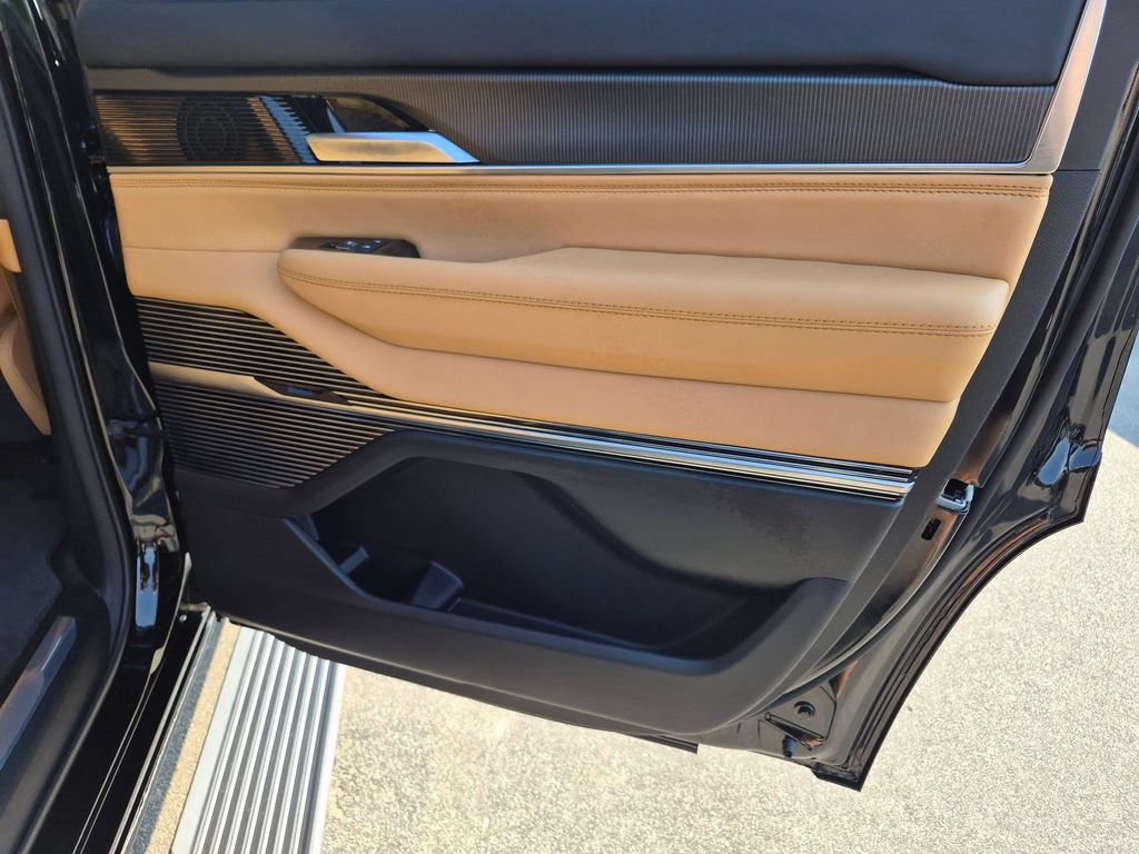 New 2026 Jeep Grand Wagoneer Summit AWD/4WD image 30