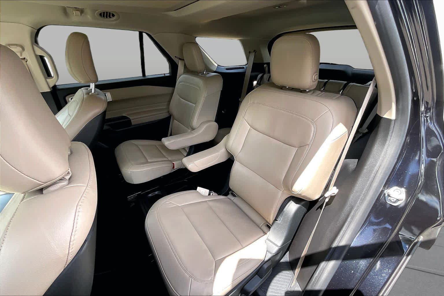Used 2020 Ford Explorer XLT w/ Equipment Group 202A RWD image 25