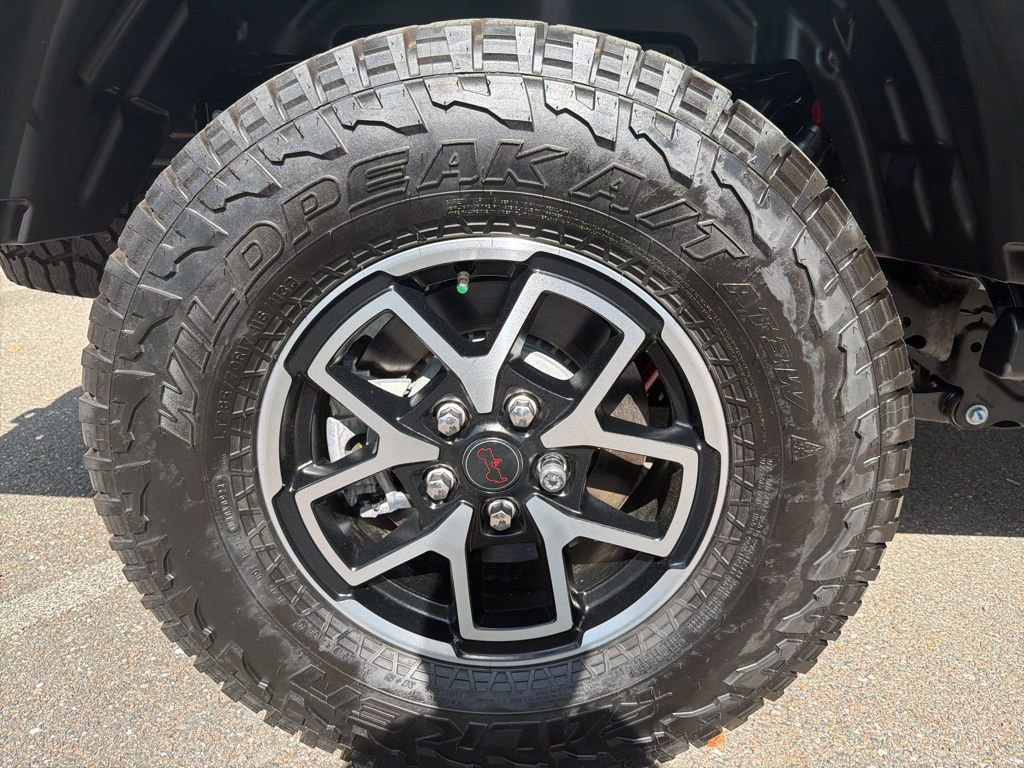 Used 2025 Jeep Gladiator Rubicon w/ Convenience Group image 25