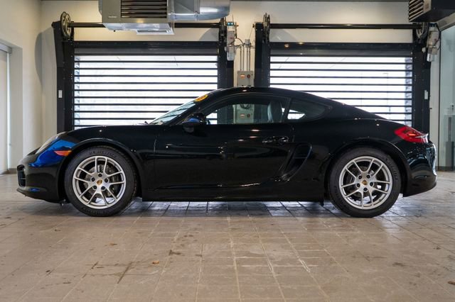 Used 2015 Porsche Cayman image 2