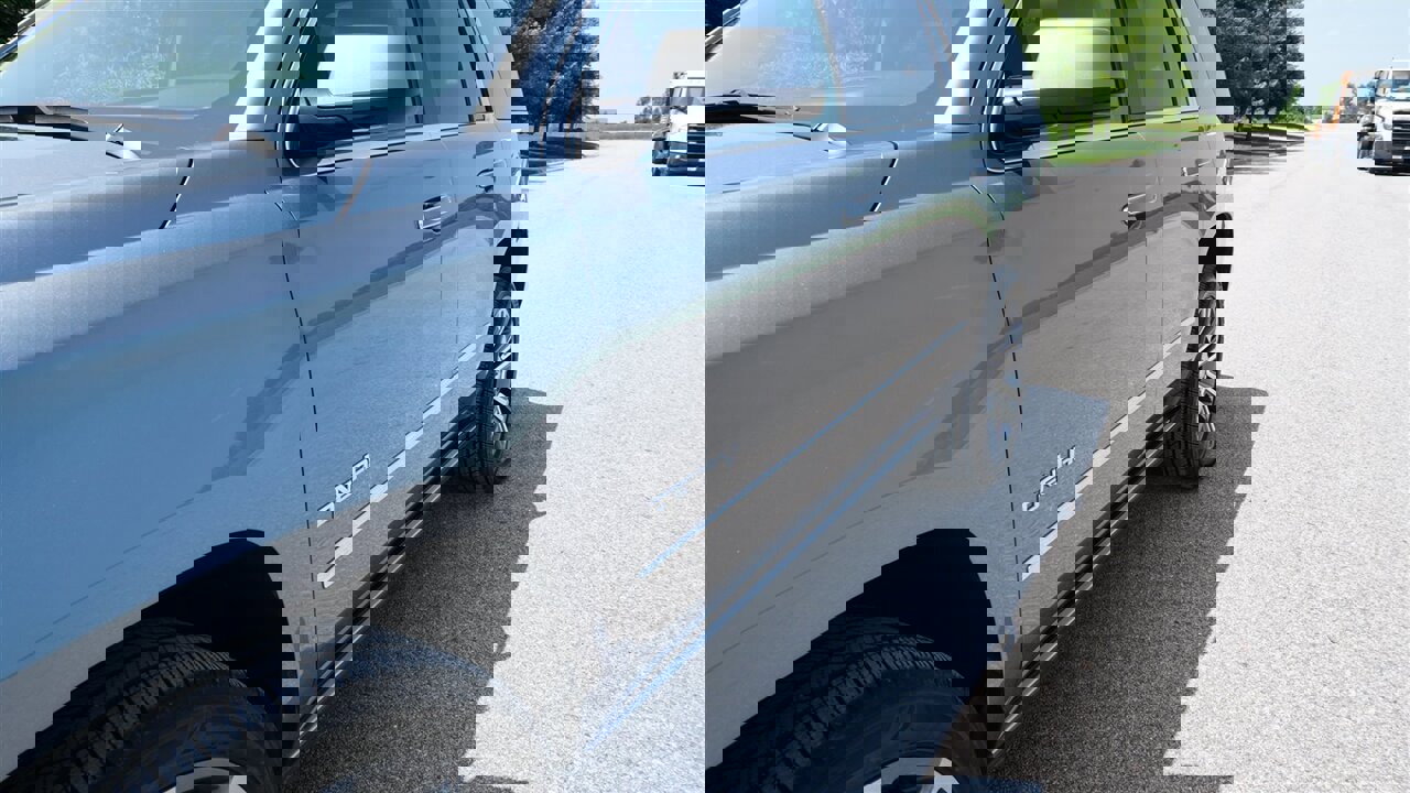 Used 2018 GMC Yukon Denali image 34