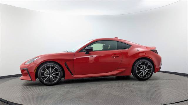 Used 2024 Toyota GR86 RWD image 3