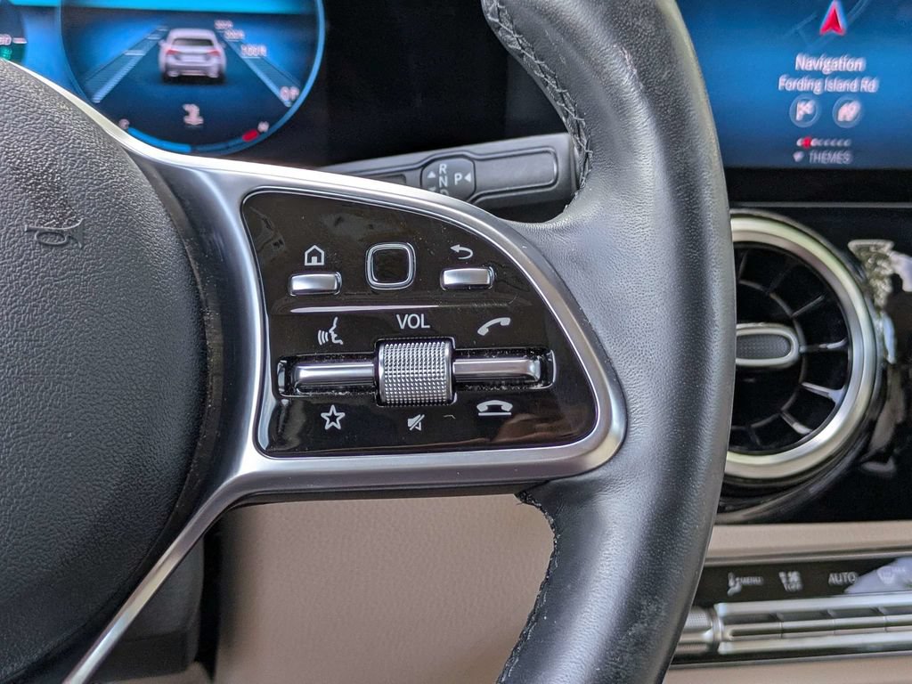 Used 2021 Mercedes-Benz GLA 250 4MATIC image 28