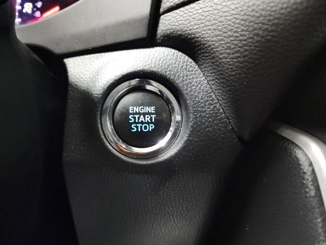 Used 2022 Toyota RAV4 XLE w/ Carpet Mat Package (TMS) image 31