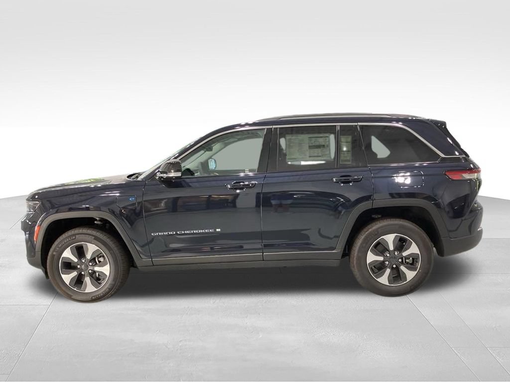 New 2024 Jeep Grand Cherokee Limited 4xe w/ Luxury Tech Group II AWD/4WD image 10