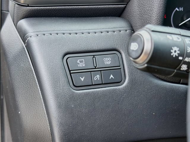Used 2024 Lexus LX 600 4WD w/ Luxury Package image 35
