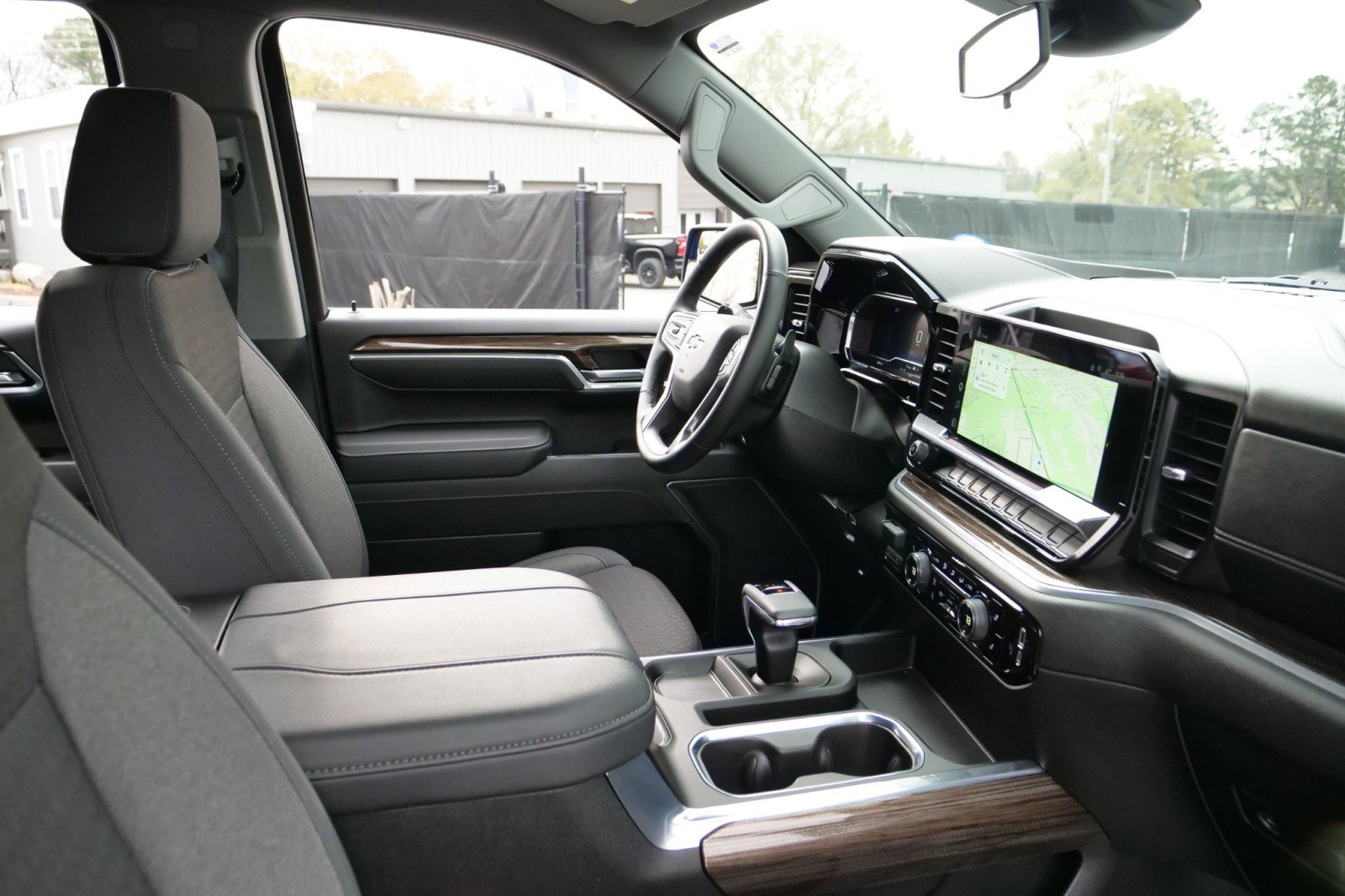 Used 2025 Chevrolet Silverado 1500 RST image 45