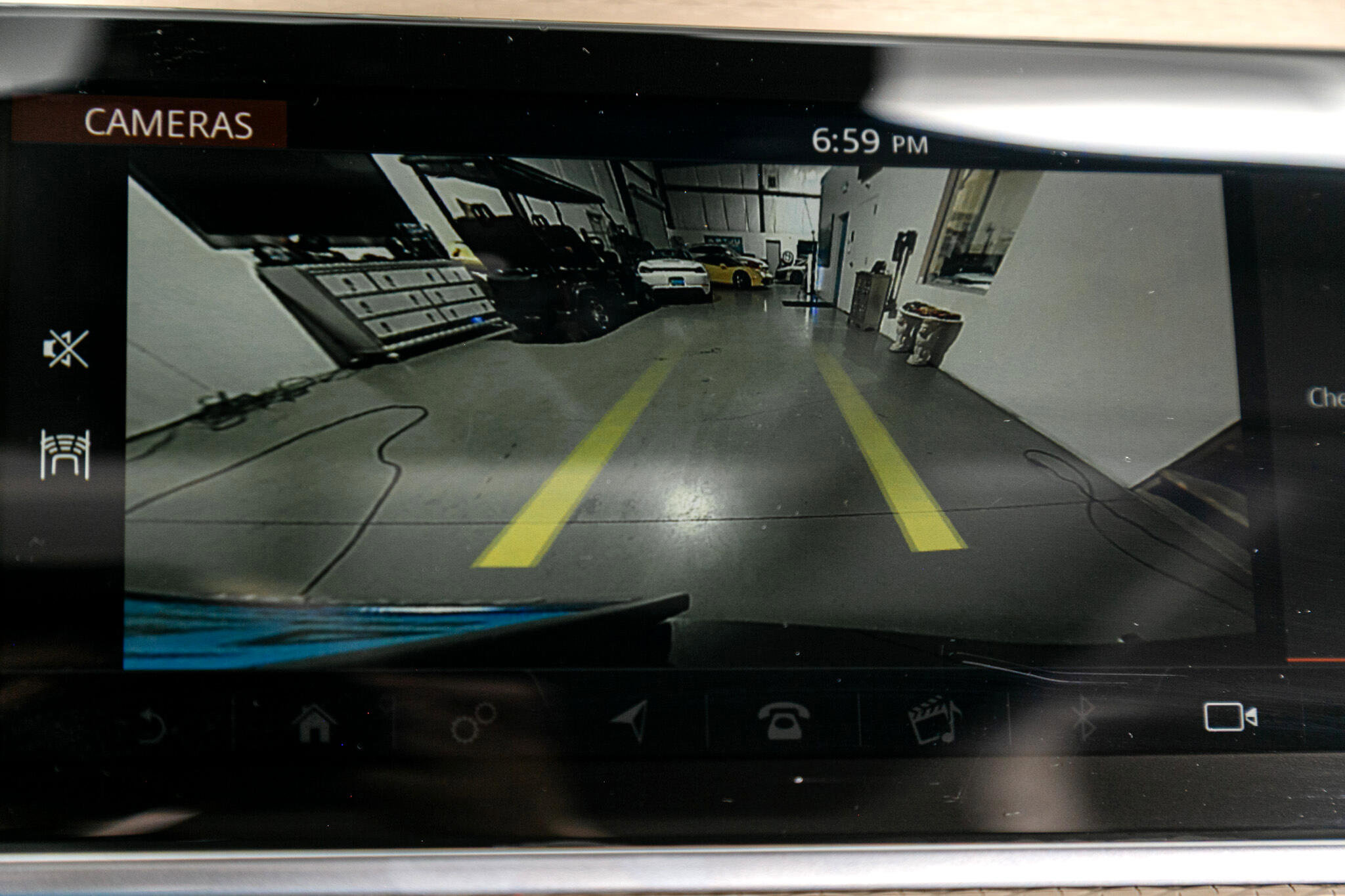 Used 2020 Land Rover Range Rover Velar S image 17