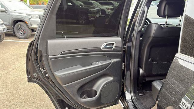 Certified 2022 Jeep Grand Cherokee Laredo X AWD/4WD image 22