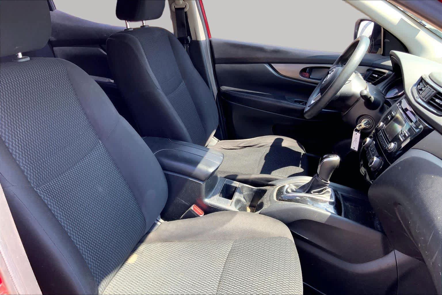 Used 2018 Nissan Rogue Sport S w/ S Appearance Package AWD/4WD image 8