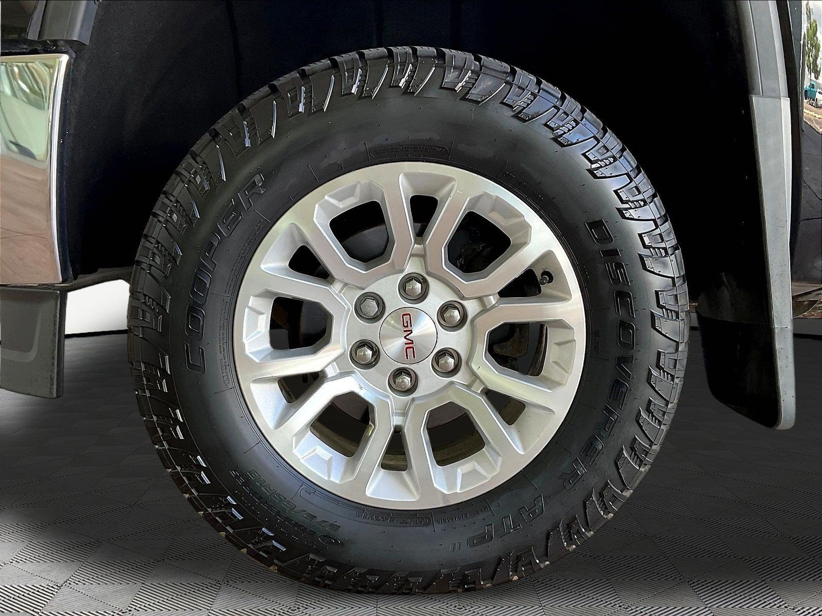 Used 2015 GMC Sierra 1500 SLE w/ SLE Value Package AWD/4WD image 33